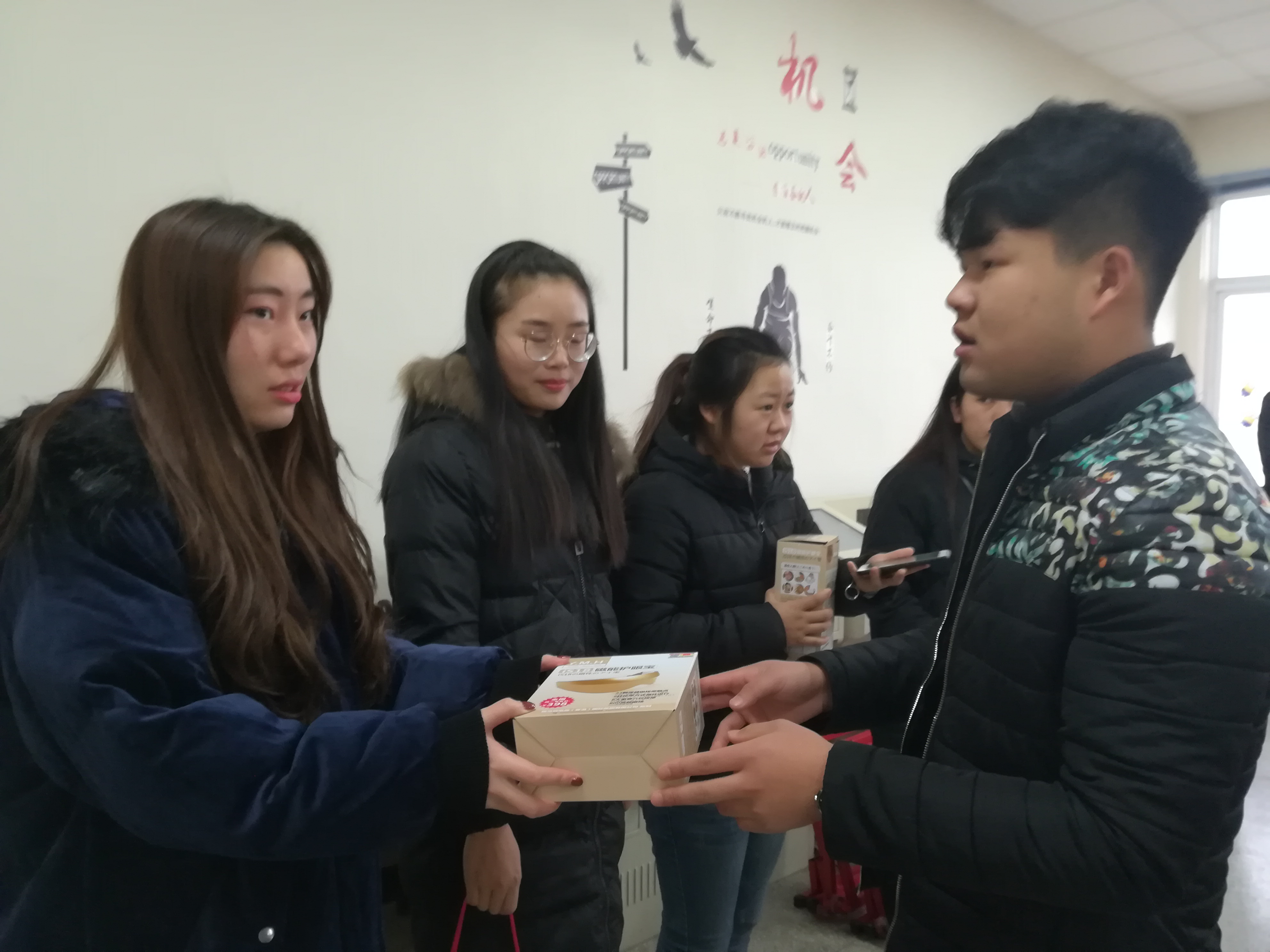 经贸系举办"最美大学生"颁奖典礼-滁州职业技术学院