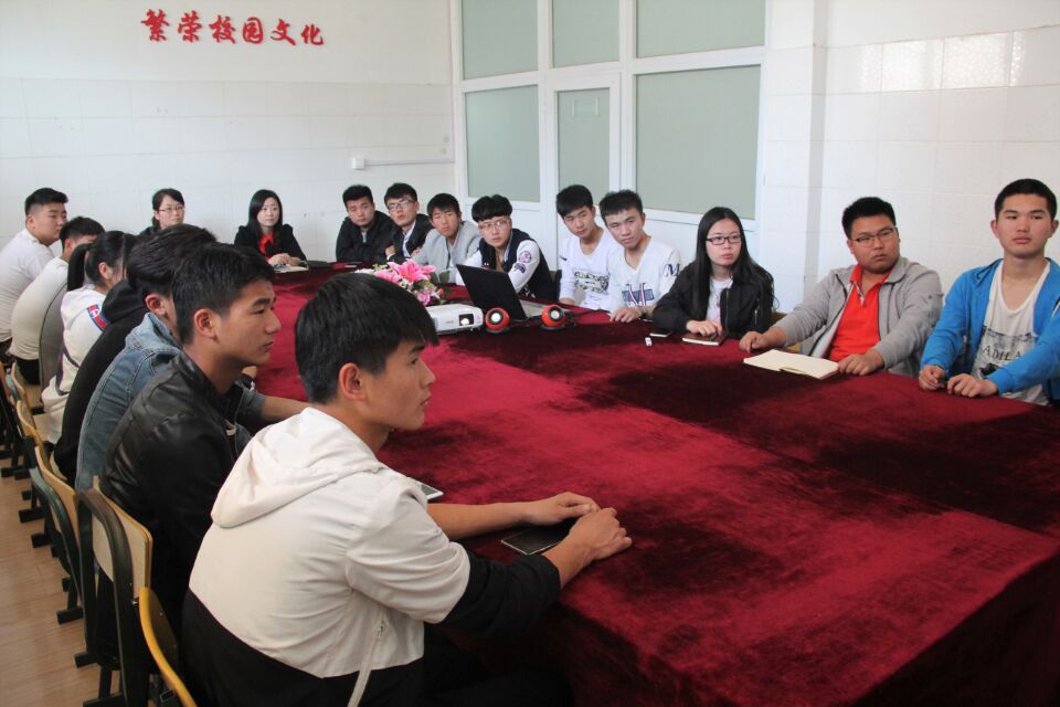 41CC8DCBE7E07F38E4FAC5E2D902BFF7.jpg