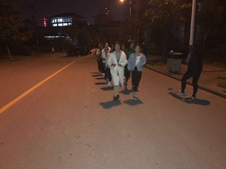 夜跑.png