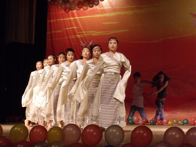 信息系在舞蹈大赛中取得优异成绩