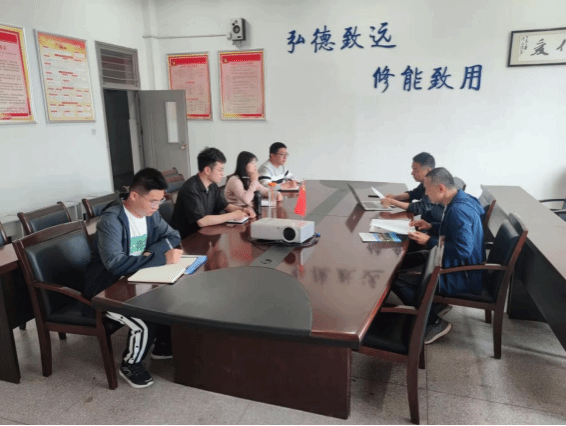 信息工程学院开展新入职教师专业培训